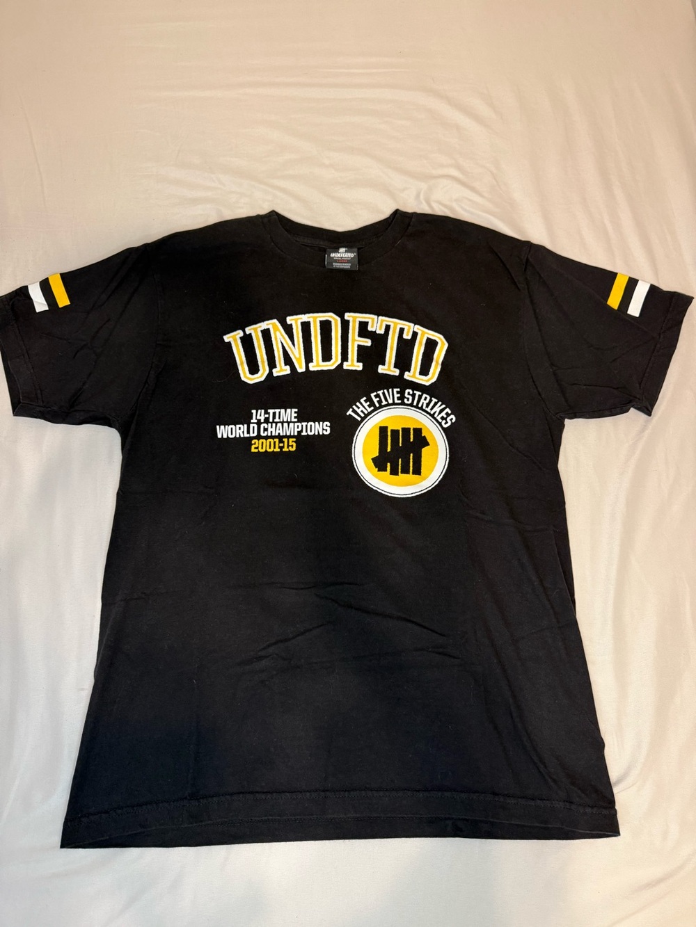 Undefeated UNDFTD World Champions 5 Strikes Jersey Graphic Tee Black Size L